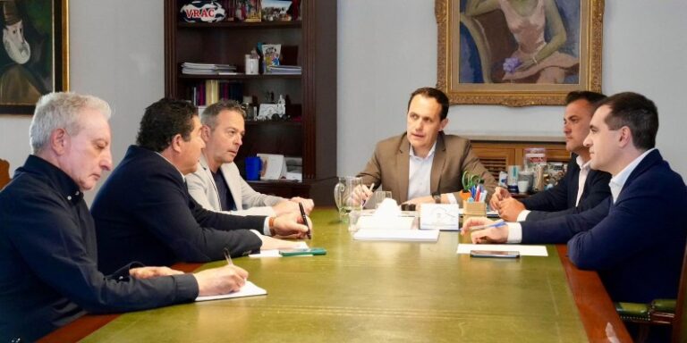 El presidente de la Diputación mantiene una nueva reunión con alcaldes de la provincia